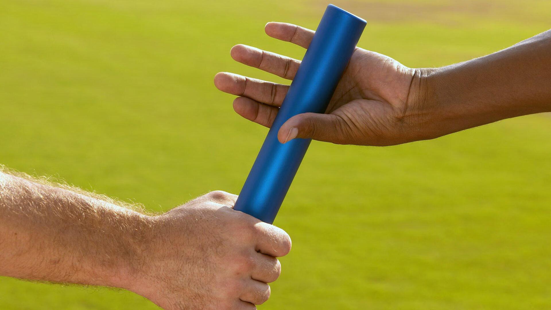 再见！中超传奇保利尼奥退役，曾以3500万身价征服巴萨，足坛致敬一代巨星