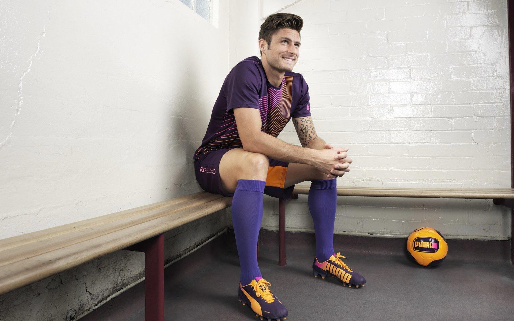 欧洲杯揭幕,曼奇尼引领意大利开启新时代,蓝衣军团重燃希望